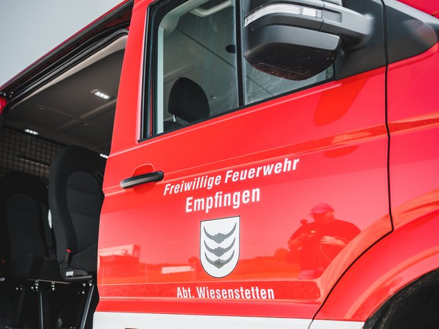 Feuerwehrauto MTW Tür Ansicht Logo